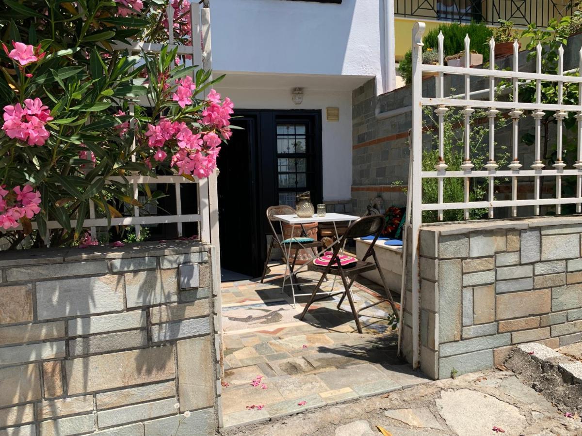 Gemuetliches Appartement In Ano Poli Salonic Exterior foto
